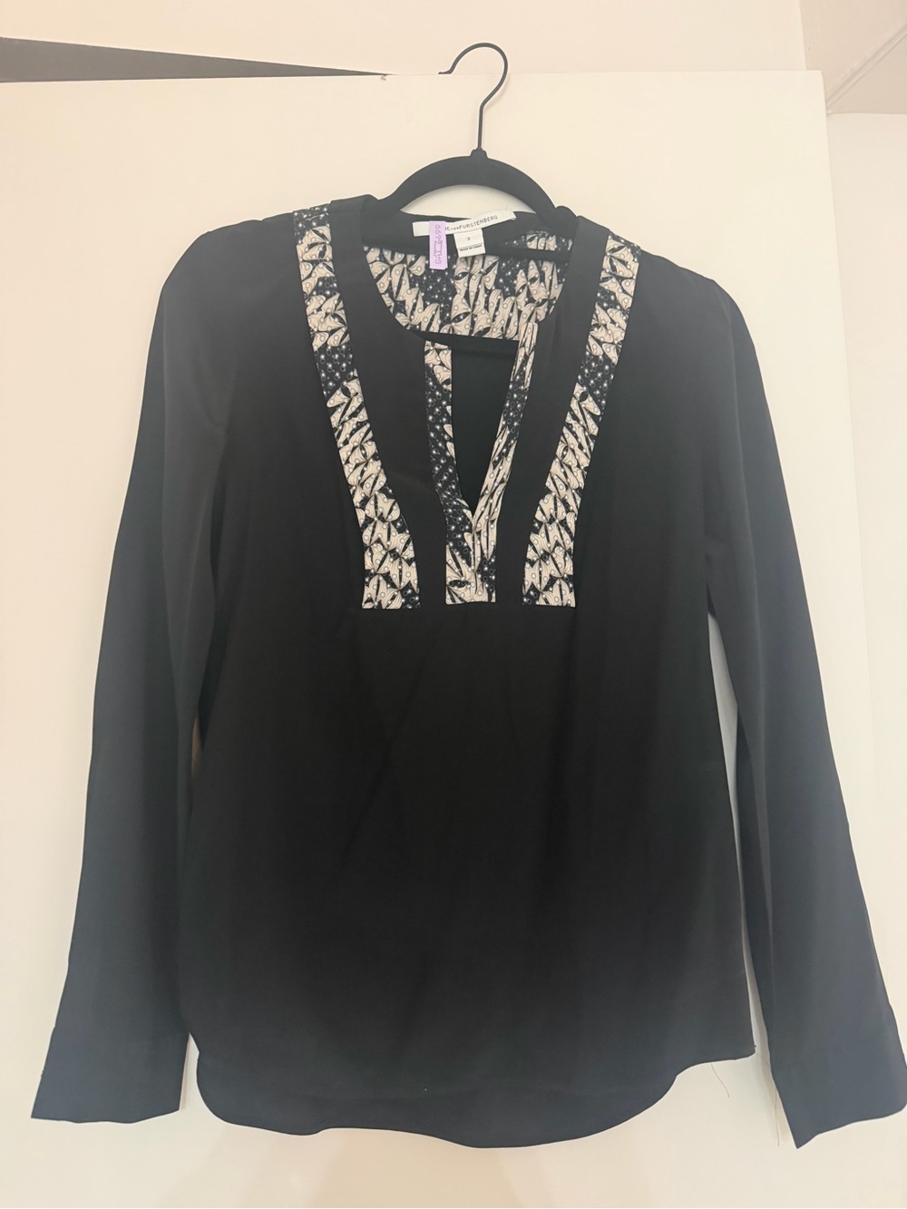 DVF 100% silk Black Embroidered V-Neck Long-Sleeve Top